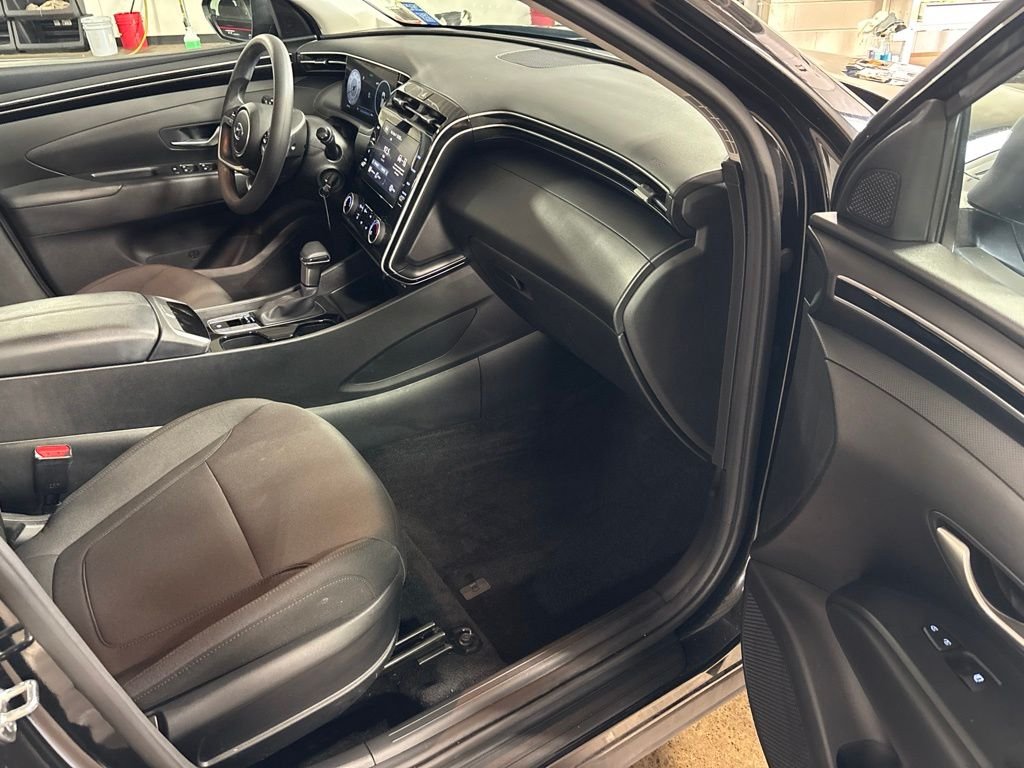 Certified Used 2024 Black Hyundai SE image 24
