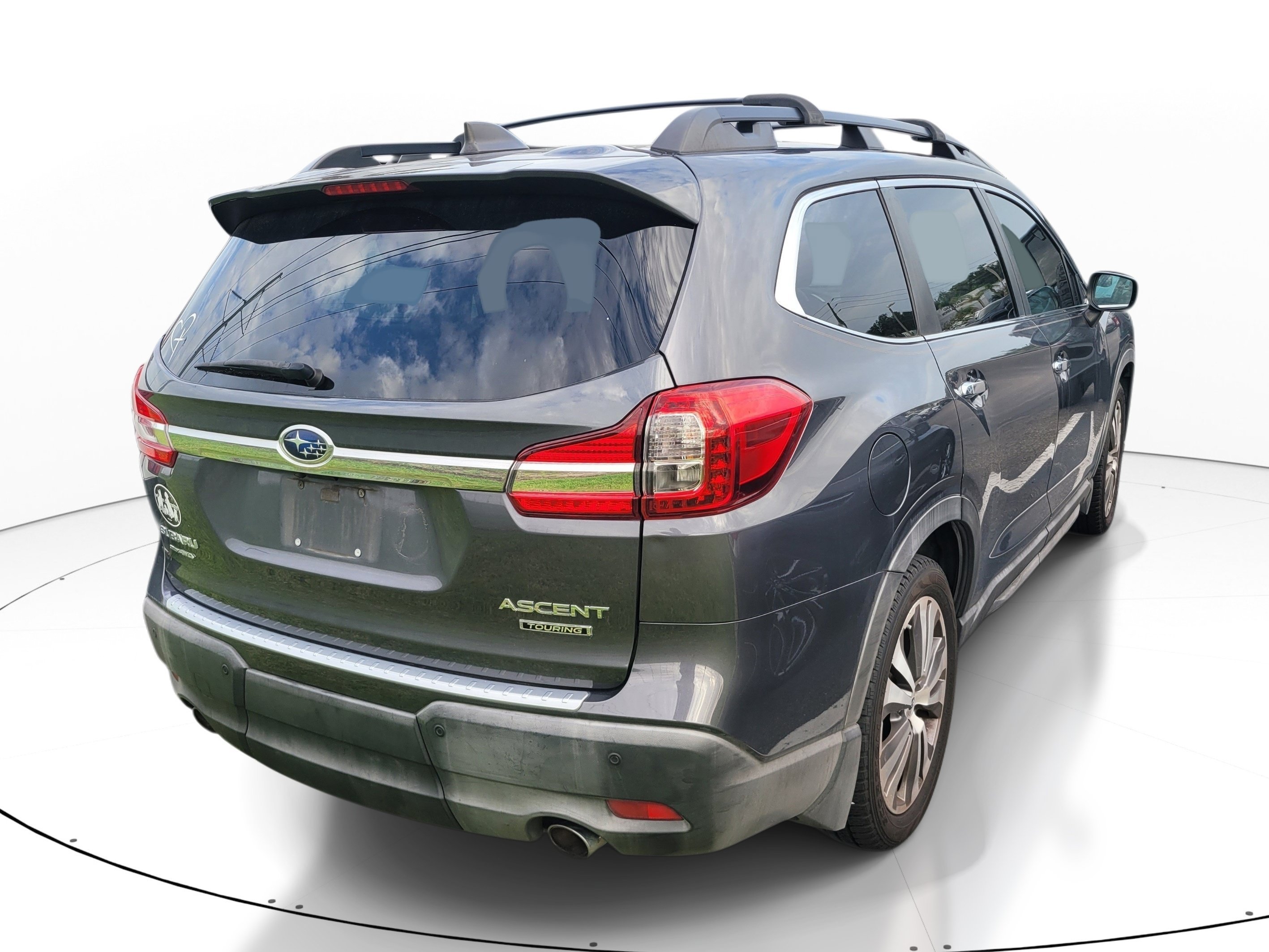 Used 2020 Magnetite Gray Metallic Subaru Touring image 4