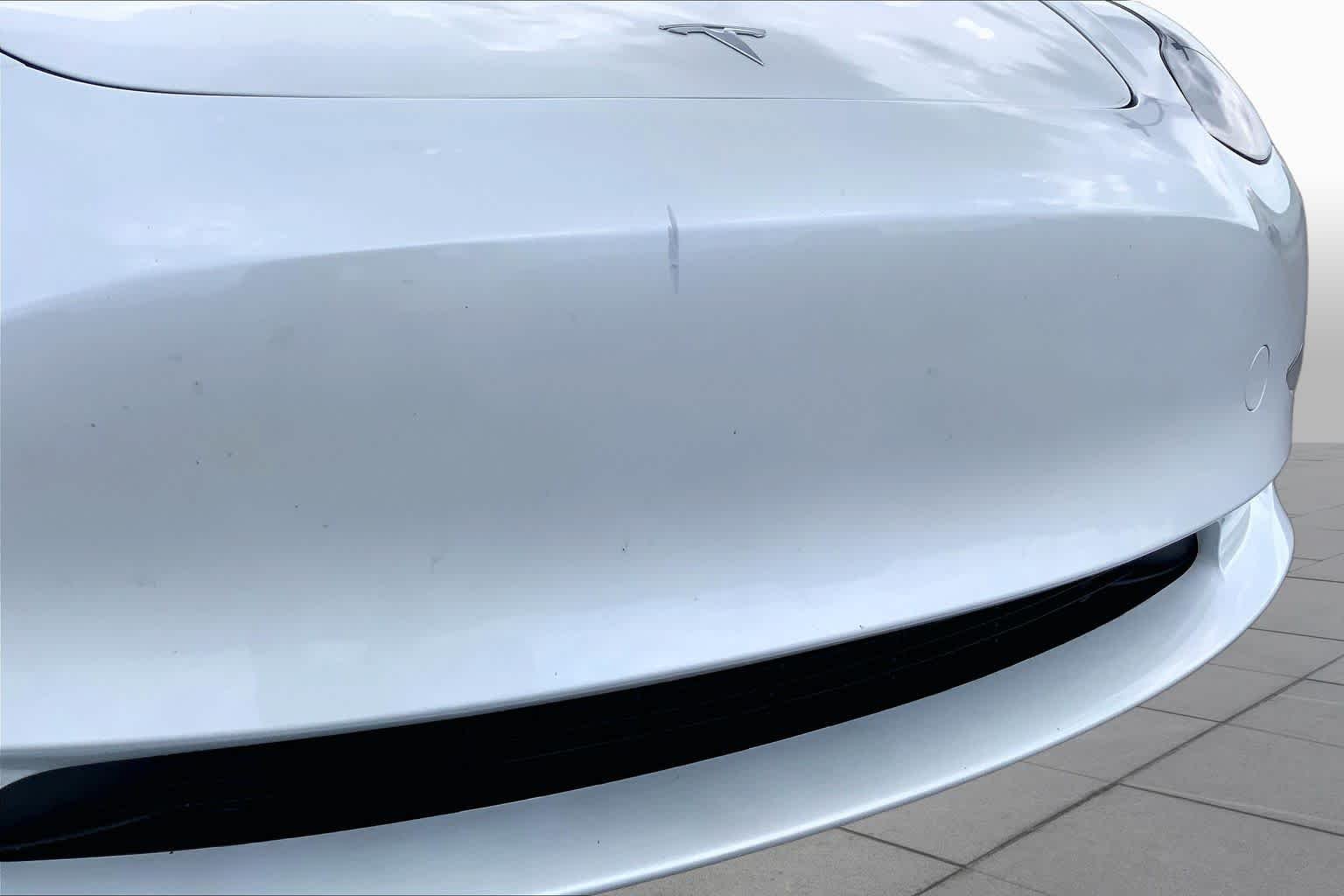Used 2023 Pearl White Multi-Coat Tesla  image 27
