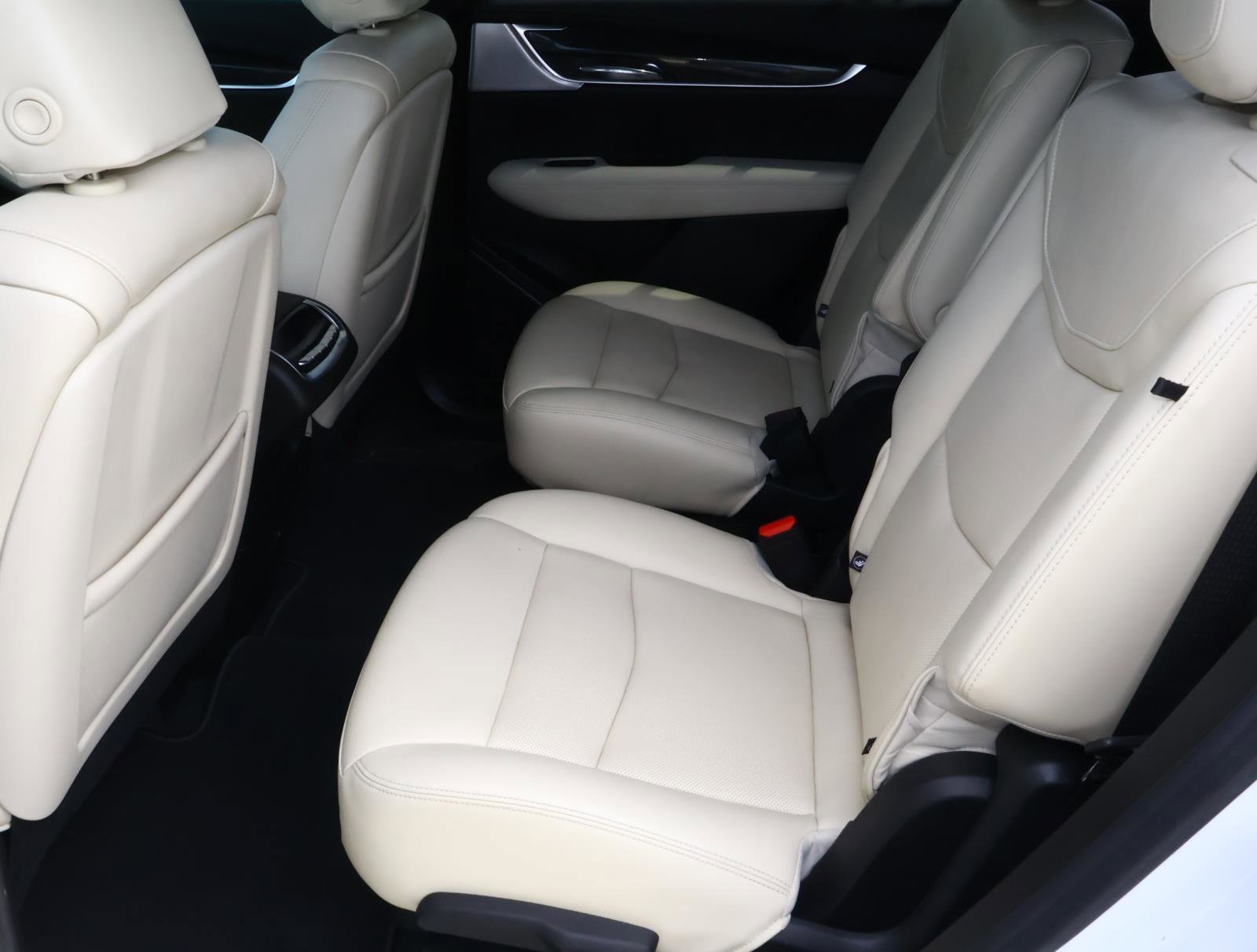 2025 Cadillac XT6 Sport - Photo 23