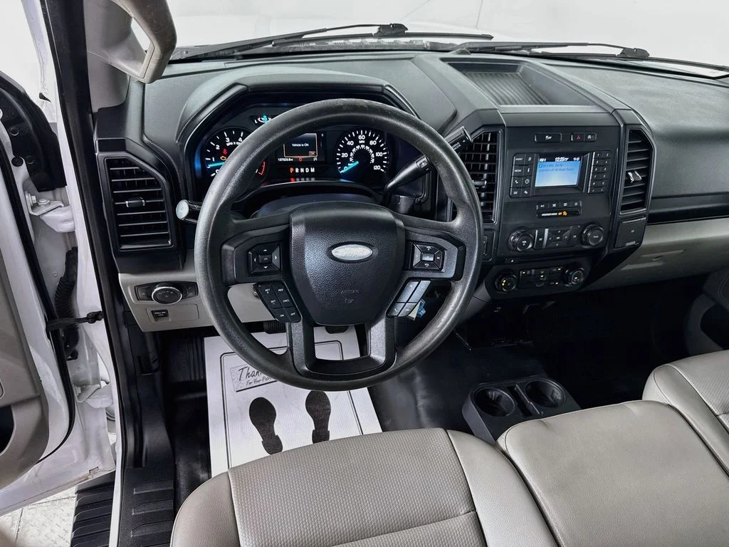 Used 2018 Oxford White Ford XL image 20