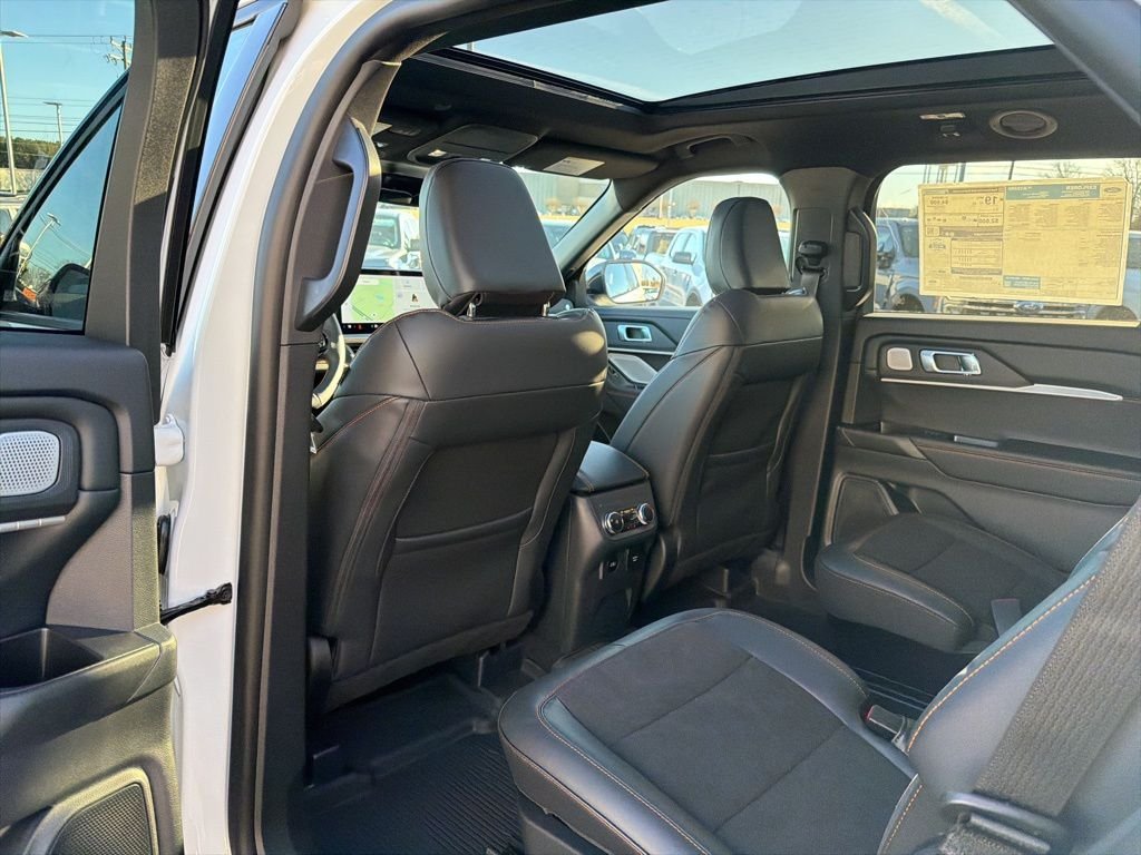New 2026 Star White Metallic Tri-Coat Ford Tremor® image 14