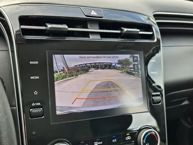 Used 2024 Silver Hyundai SE image 18
