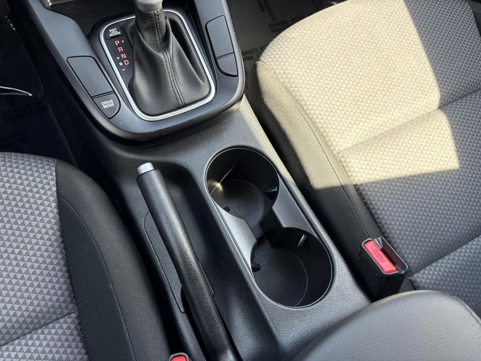 Used 2022 Inferno Red Kia LX image 13
