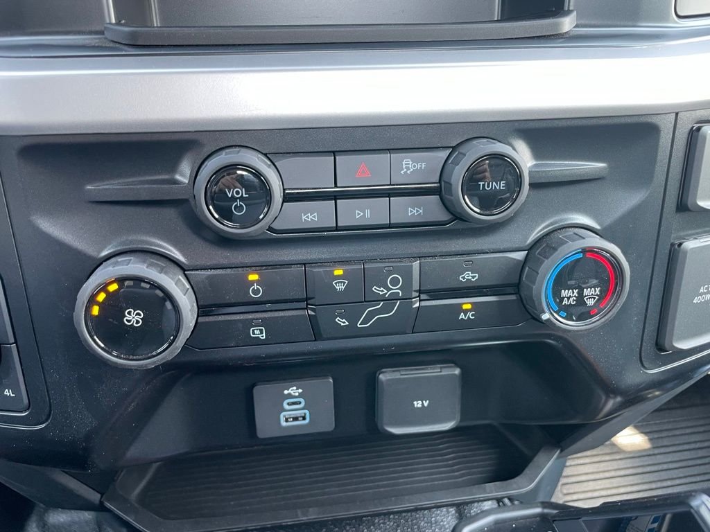 2025 Ford F-550 Super Duty Chassis Cab XL - Photo 11