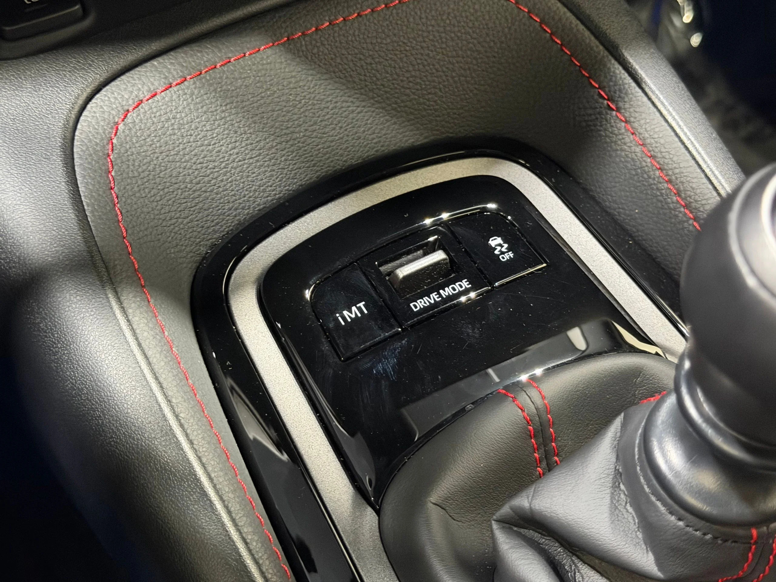 Used 2025 Gray Toyota Premium Plus image 42