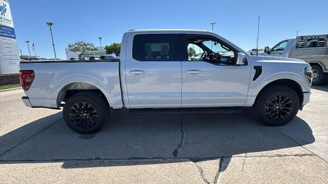 Used 2025 White Ford Lariat image 13