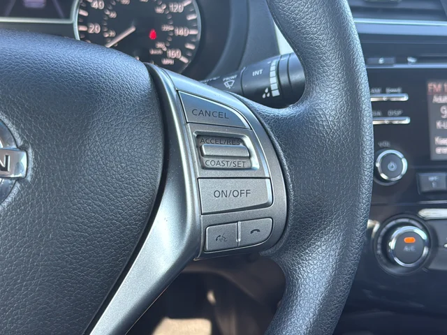 Used 2015 Blue Nissan 2.5 S image 17