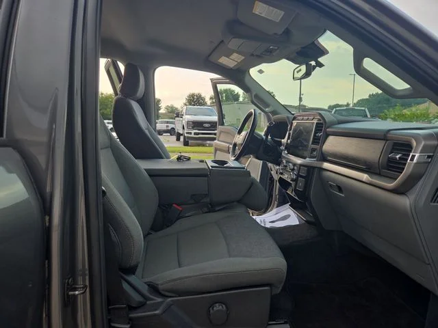 Used 2024 Gray Ford XLT image 34