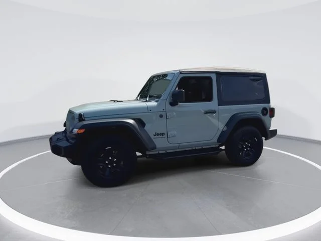 Used 2023 Gray Jeep Sport image 9