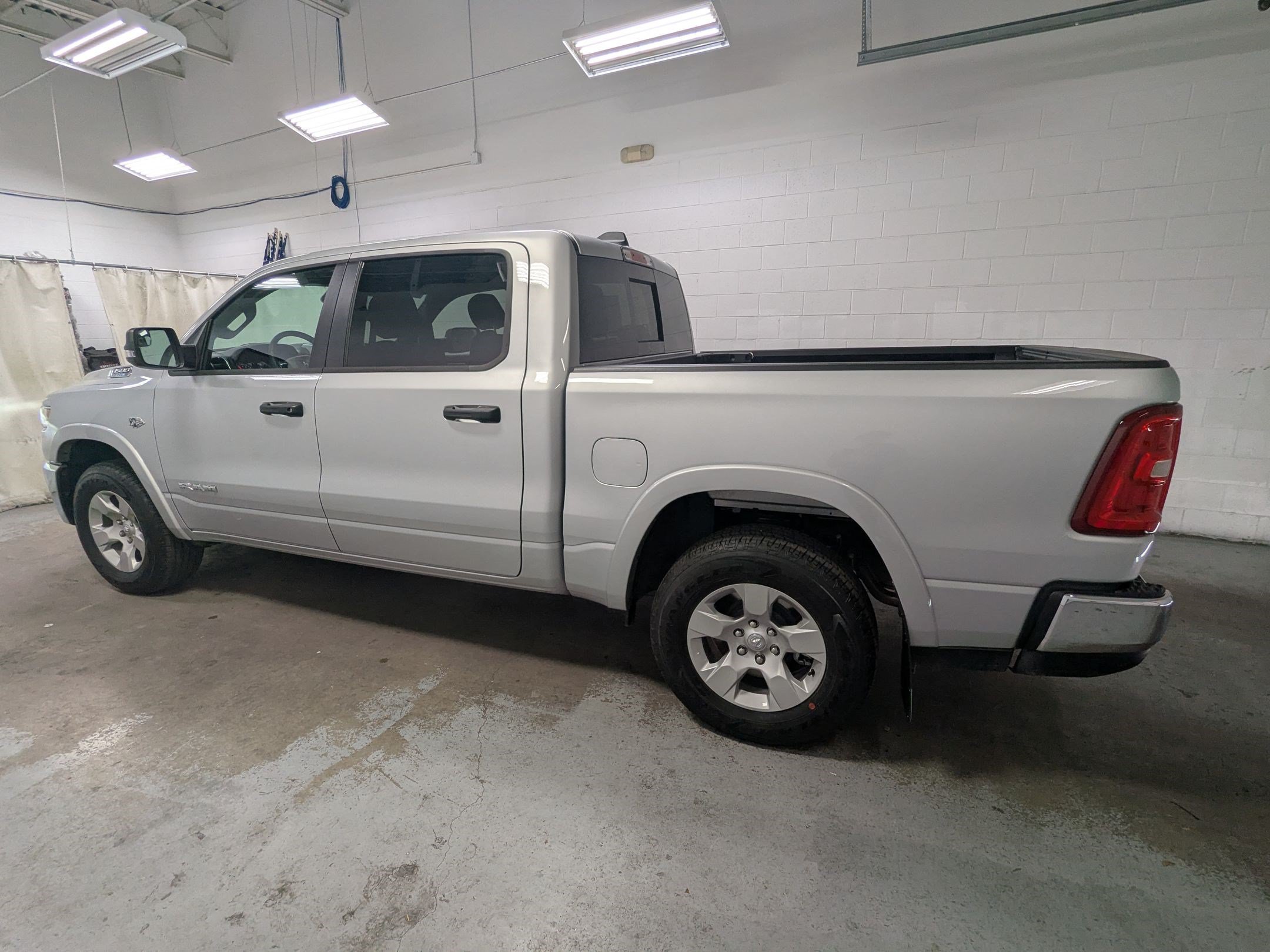New 2026 Silver Zynith Exterior Paint RAM Big Horn image 8