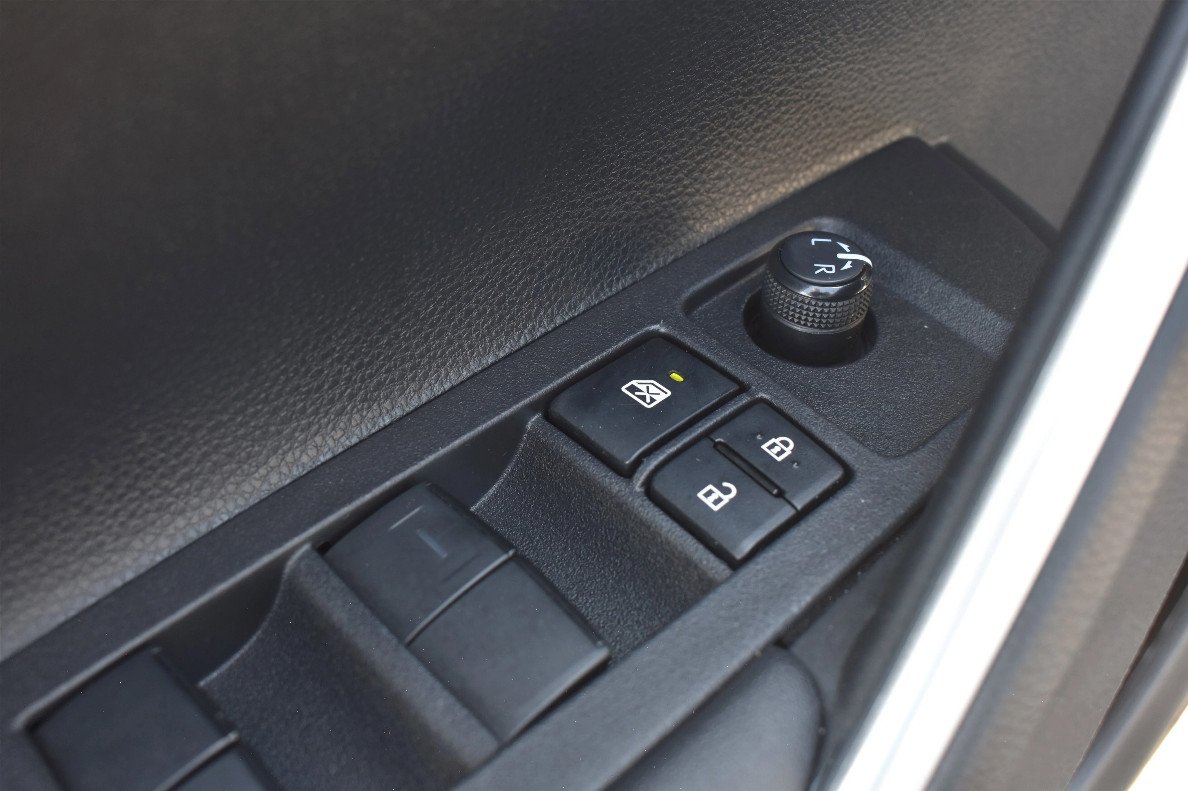 Used 2024  Toyota LE image 13