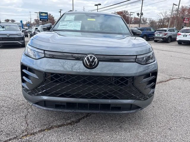 2026 Volkswagen Tiguan SE R-LINE BLACK - Photo 8