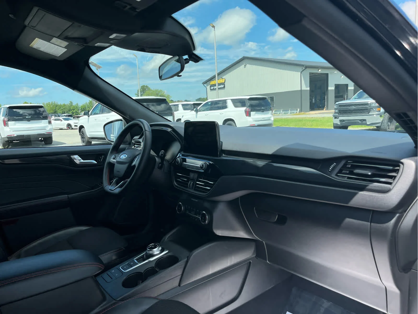 Certified Used 2025 Agate Black Metallic Ford ST-Line Select image 18