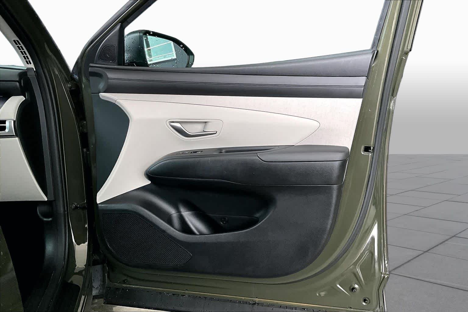 Used 2025 Rockwood Green Hyundai SEL Convenience image 20