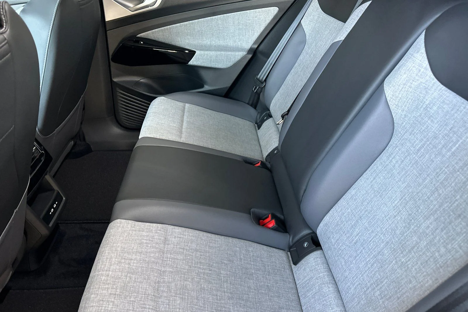 New 2026 Black Volkswagen Pro image 10