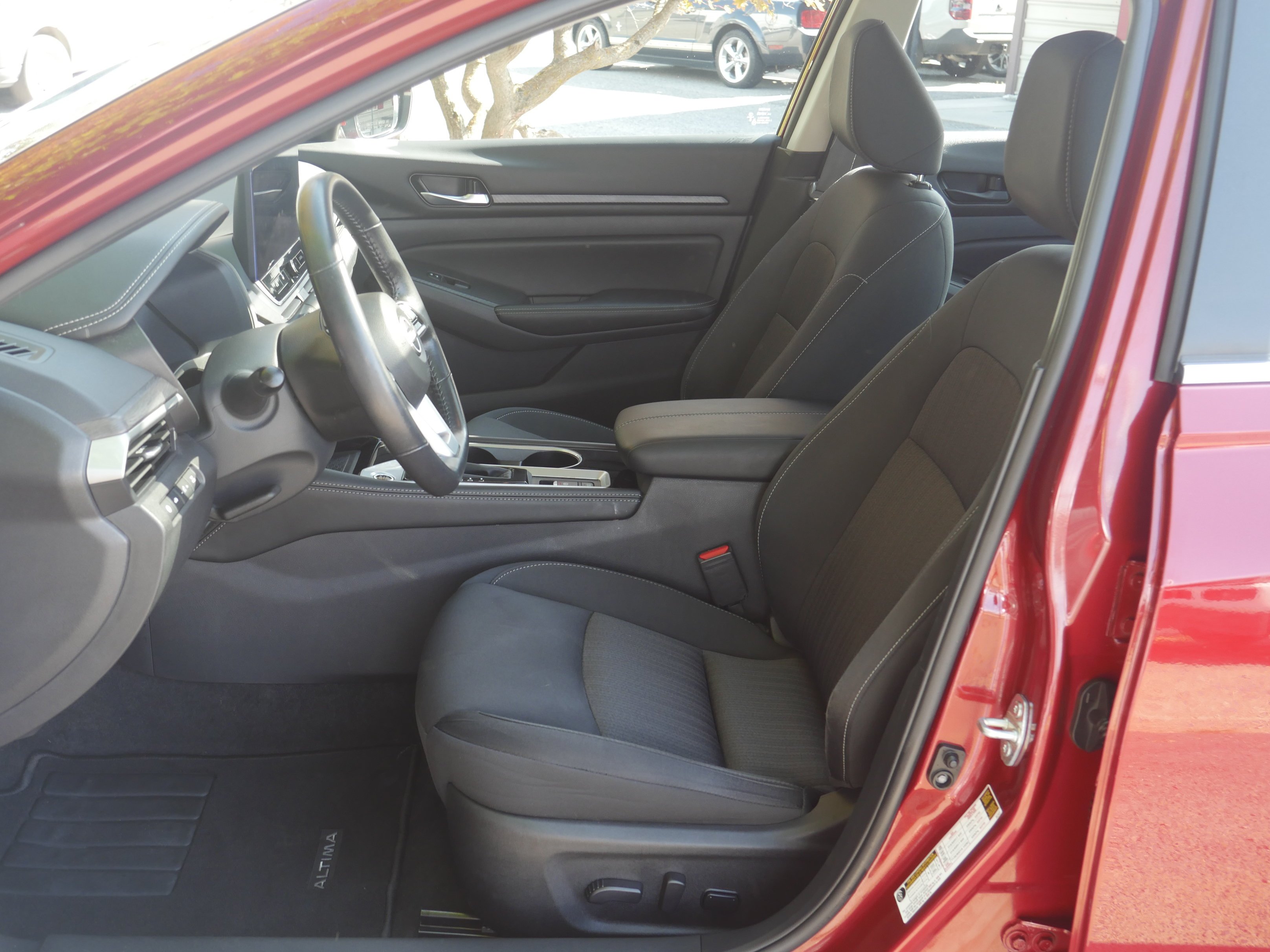 Used 2024 Scarlet Ember Nissan 2.5 SV image 3