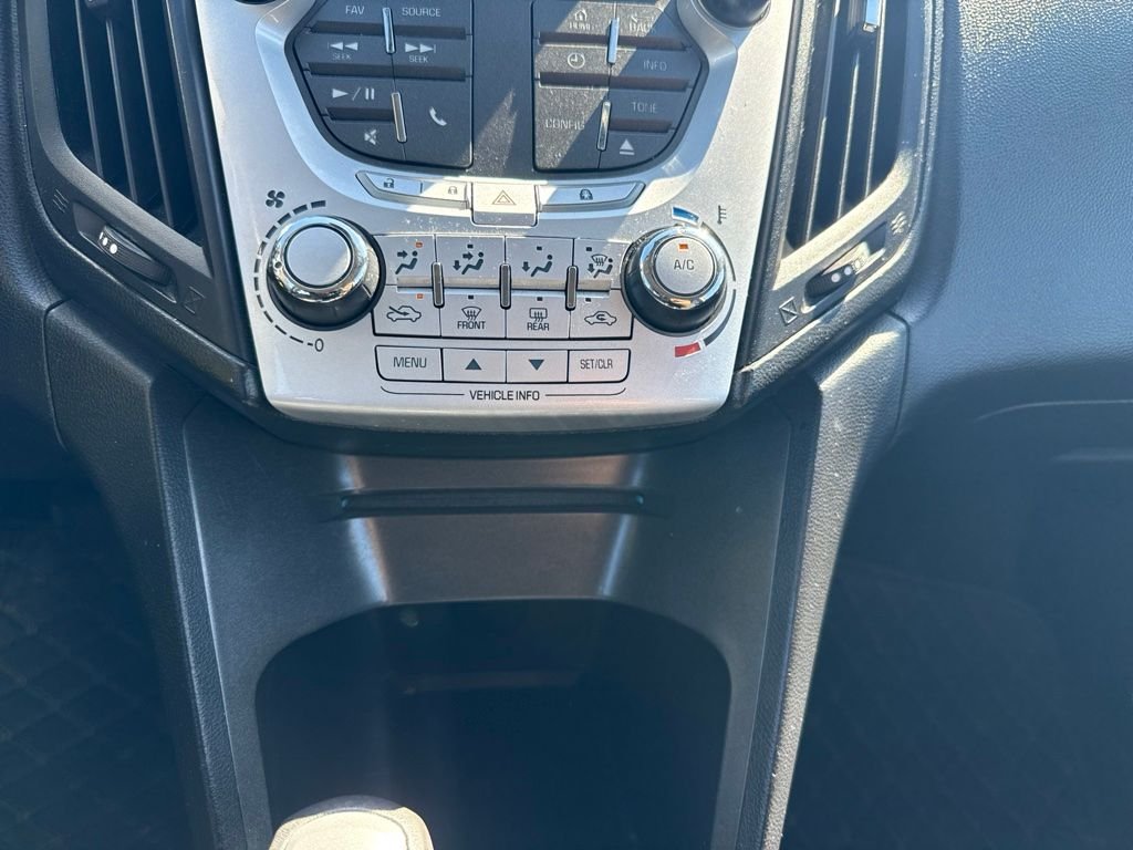 Used 2015 White Chevrolet LT image 14