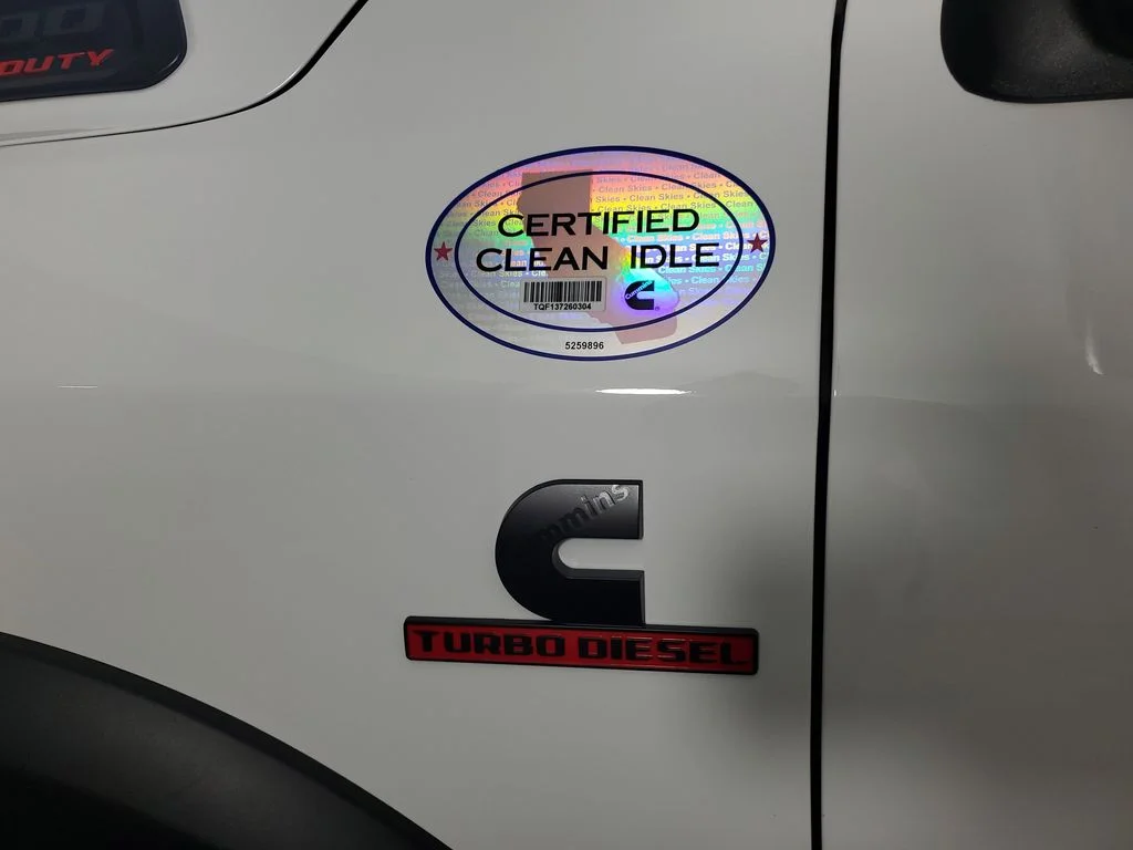 New 2026 Bright White Clear-Coat Exterior Paint RAM Tradesman image 30