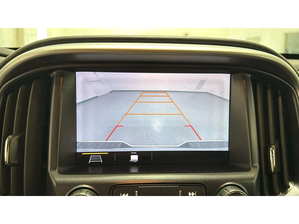 Used 2020 Summit White Chevrolet LT image 22
