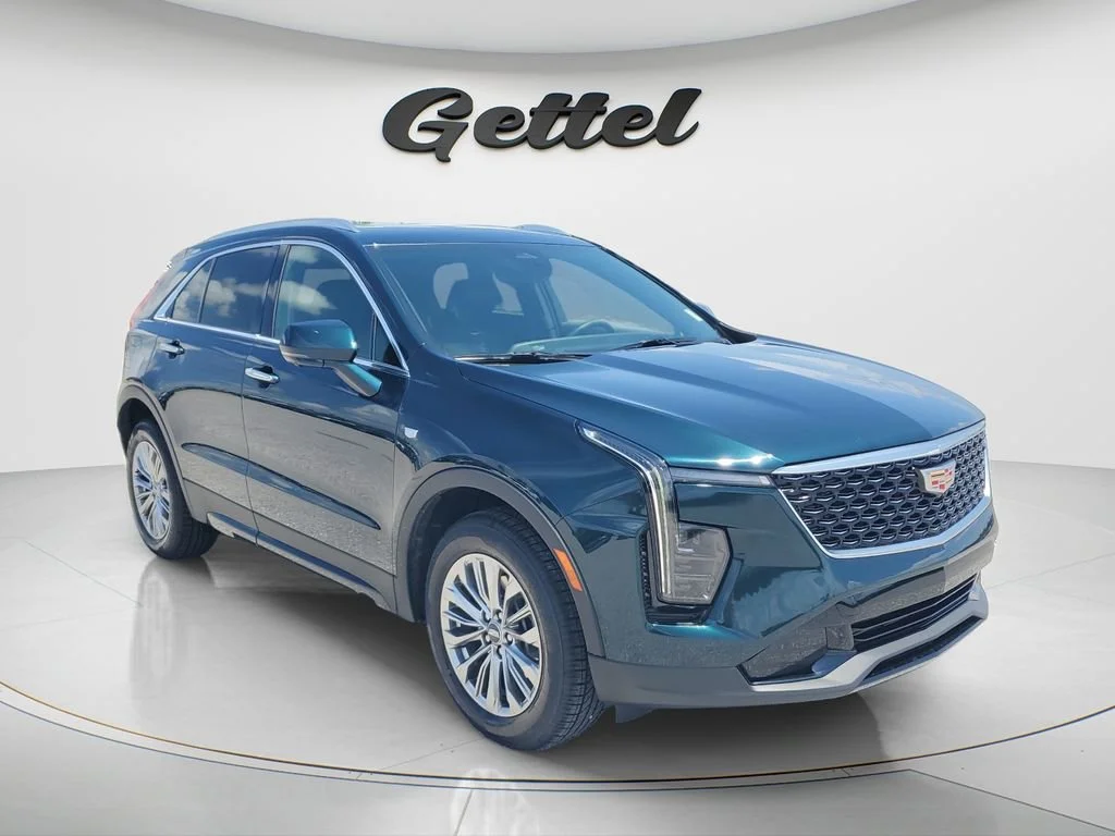 Used 2025 Emerald Lake Metallic Cadillac Premium Luxury image 3