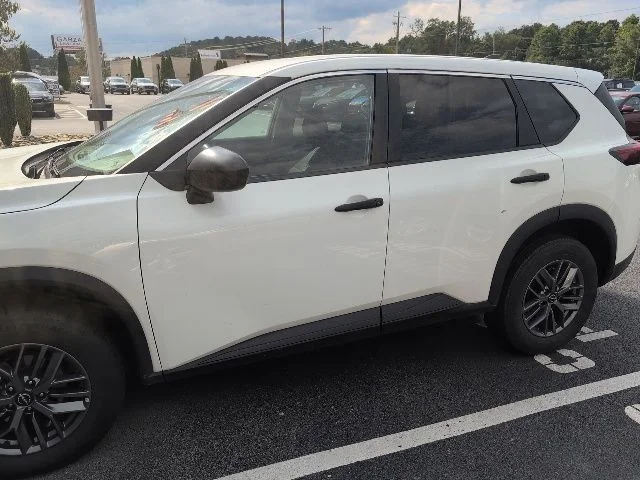 Used 2024 White Nissan S image 3