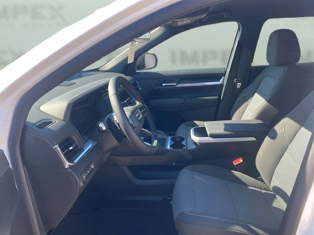 New 2027 Summit White GMC Elevation image 9