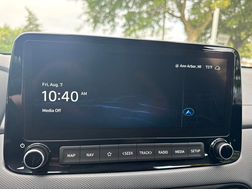 Used 2023 Abyss Black Hyundai SEL image 27