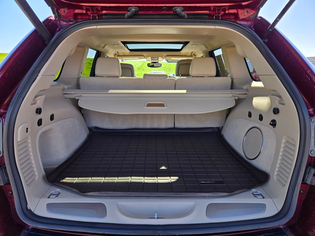 Used 2019 Red Jeep Overland image 34