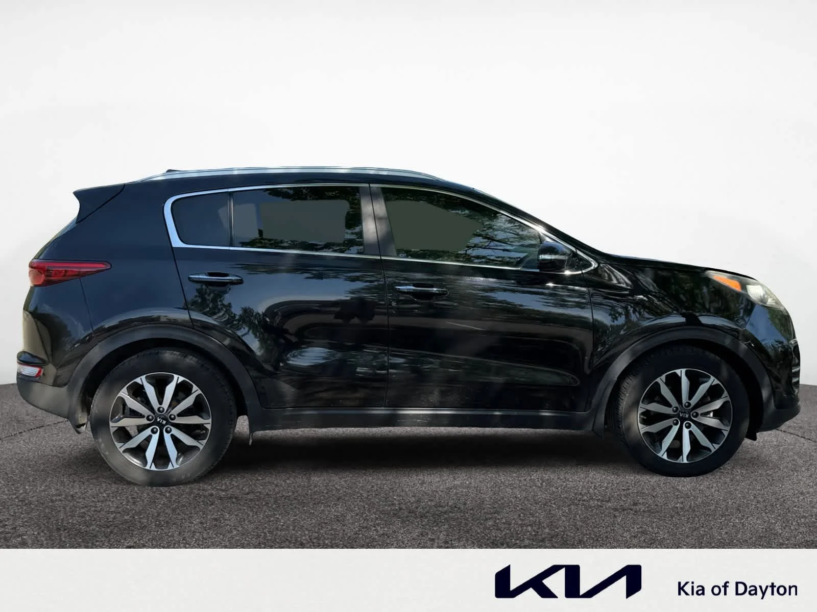Used 2018 Black Cherry Kia EX image 4