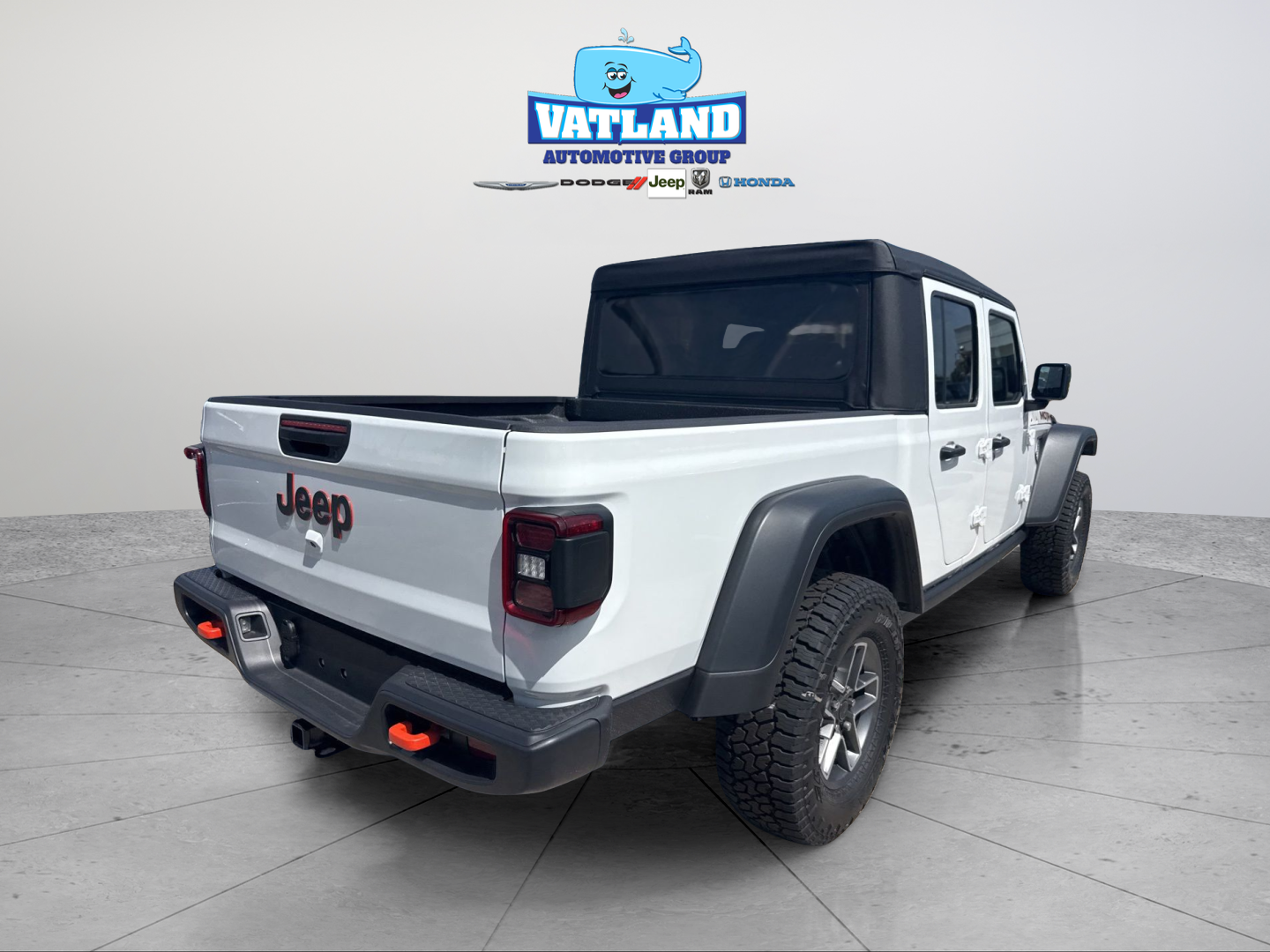 New 2026 Bright White Clear-Coat Exterior Paint Jeep Mojave image 6