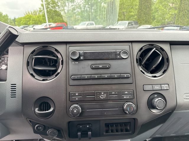 Used 2016 Oxford White Ford XL image 19