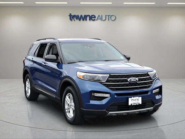 Used 2022 Blue Ford XLT image 9