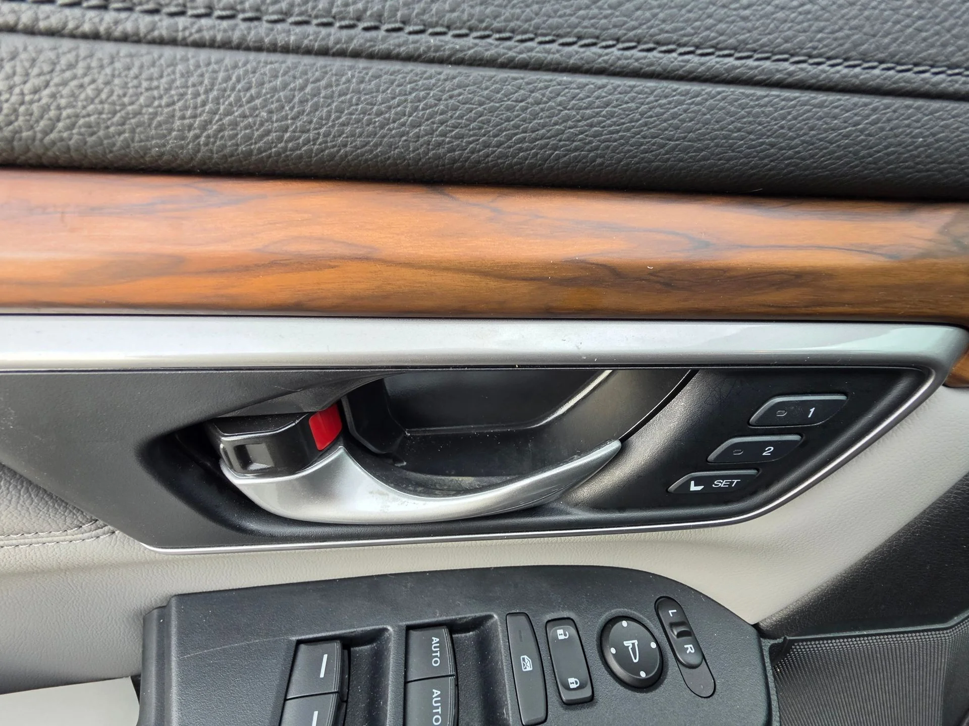 Used 2021  Honda EX-L image 16