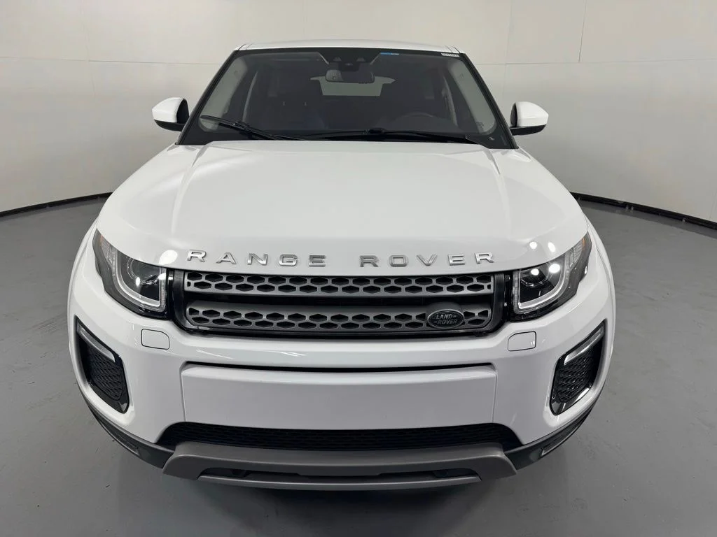 Used 2019 Fuji White Land Rover SE image 2
