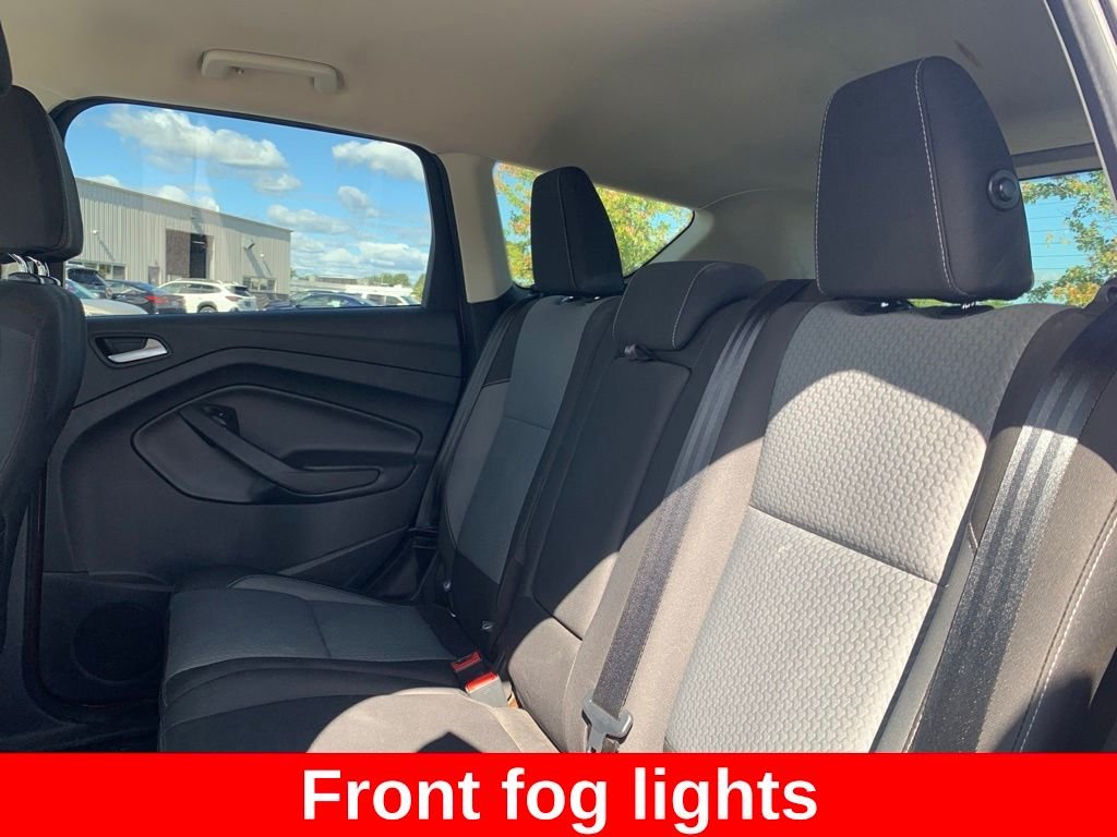 Used 2017 Red Ford SE image 11
