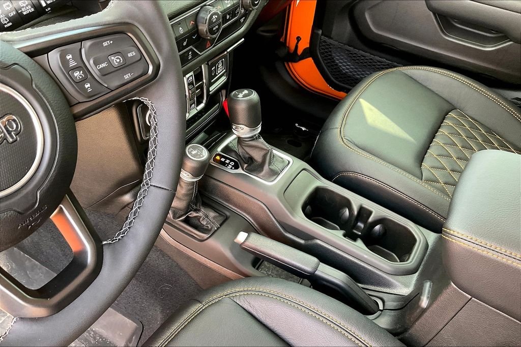 New 2025 Jeep Wrangler Sport S 4D Sport Utility