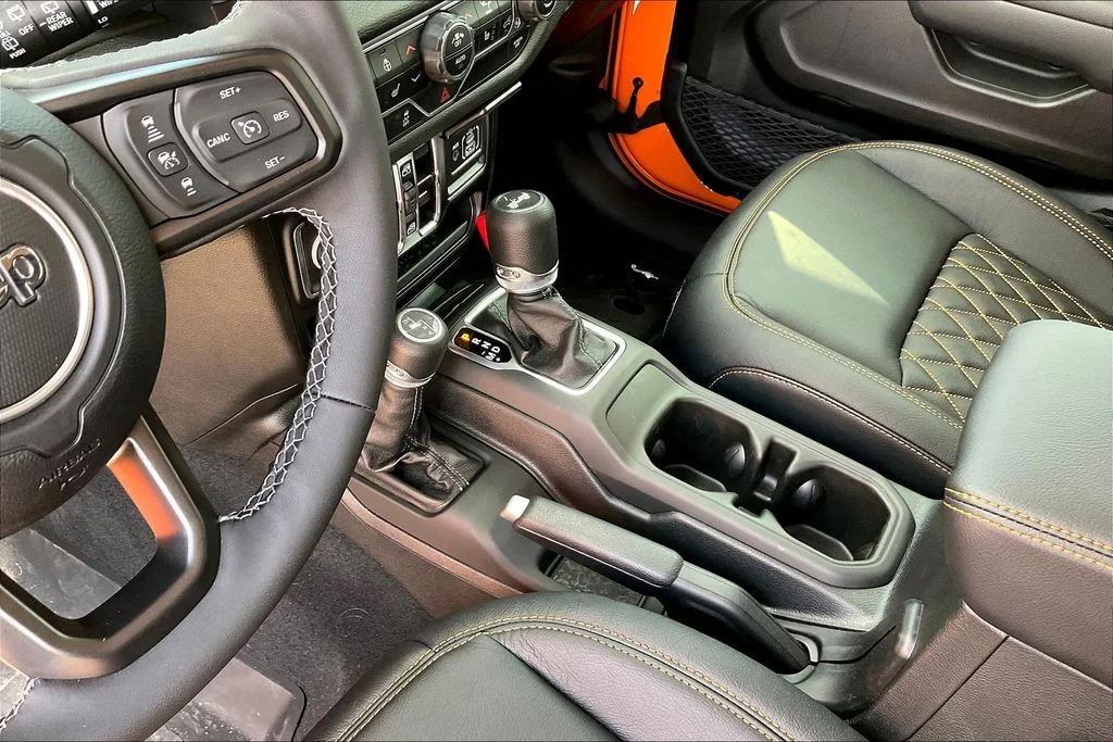 2025 Jeep Wrangler 4-Door Sport S - Photo 7