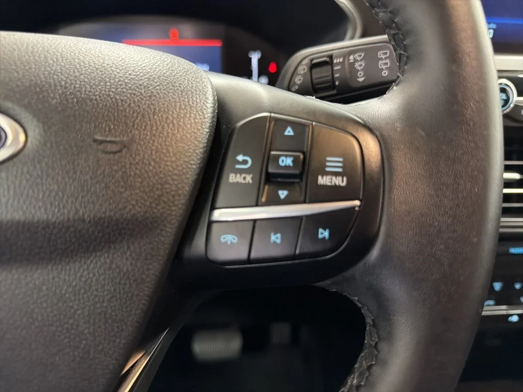 Used 2023 Black Ford Active image 18