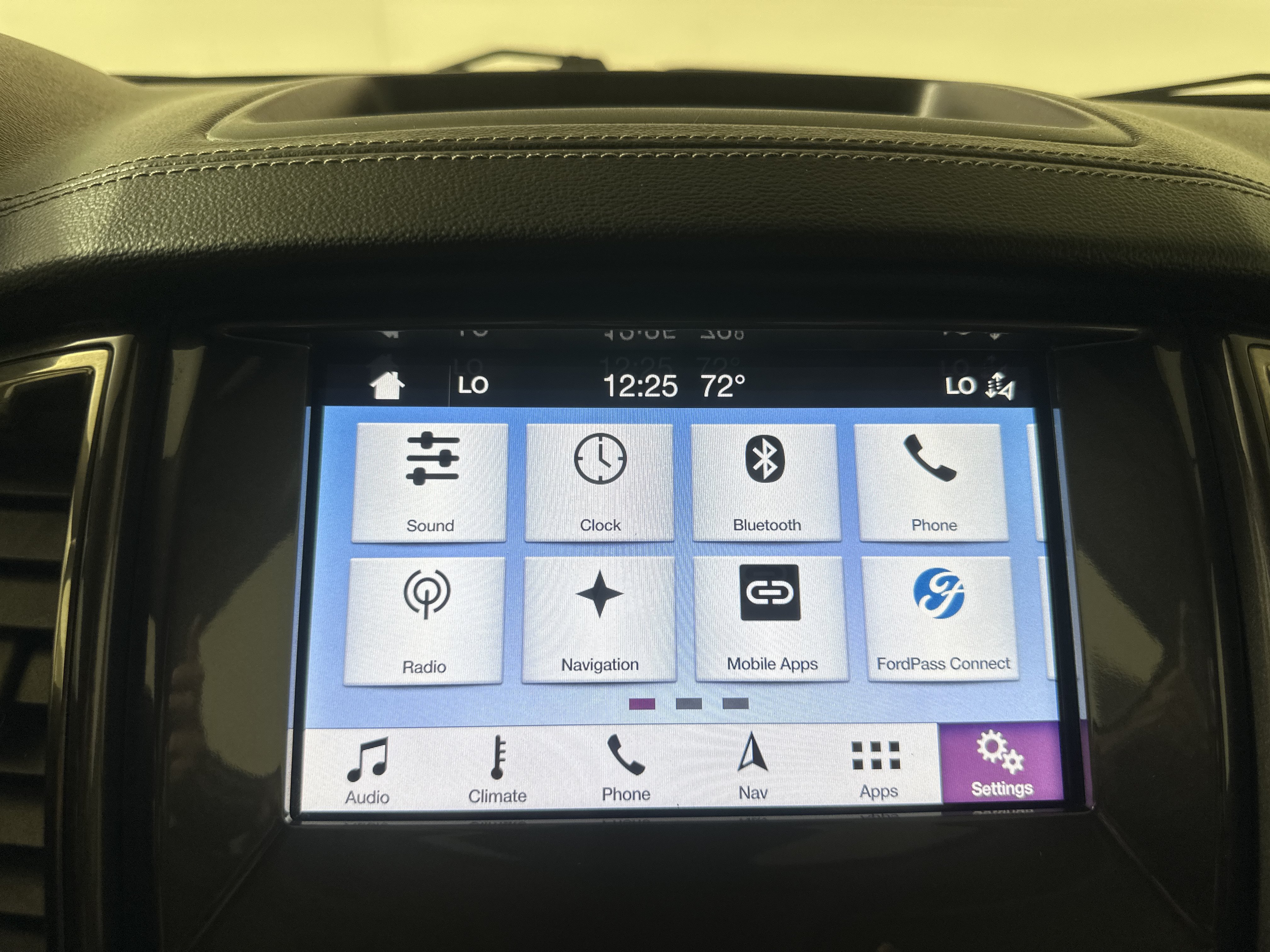 Used 2019 White Ford  image 19