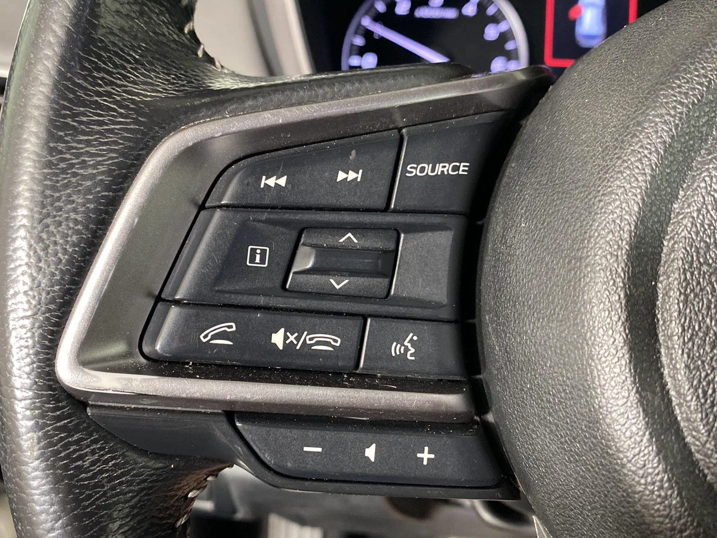 Used 2023 Crystal White Pearl Subaru Onyx Edition image 23