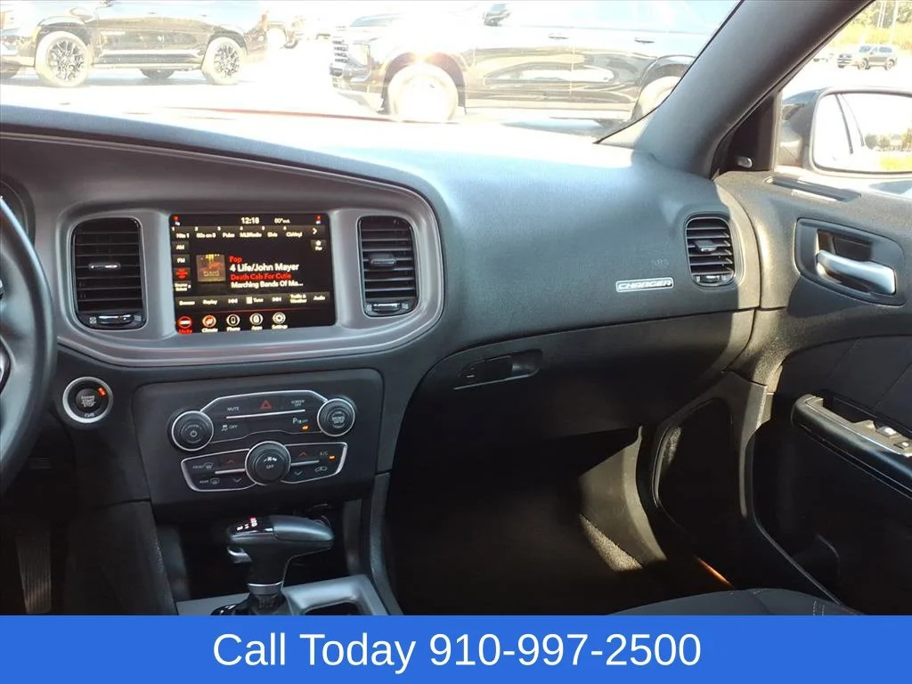 Used 2023 Orange Dodge SXT image 12