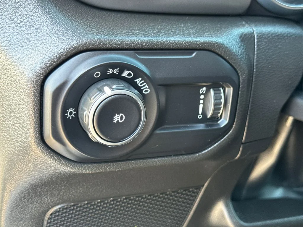 Used 2023 Silver Jeep Sport S image 28