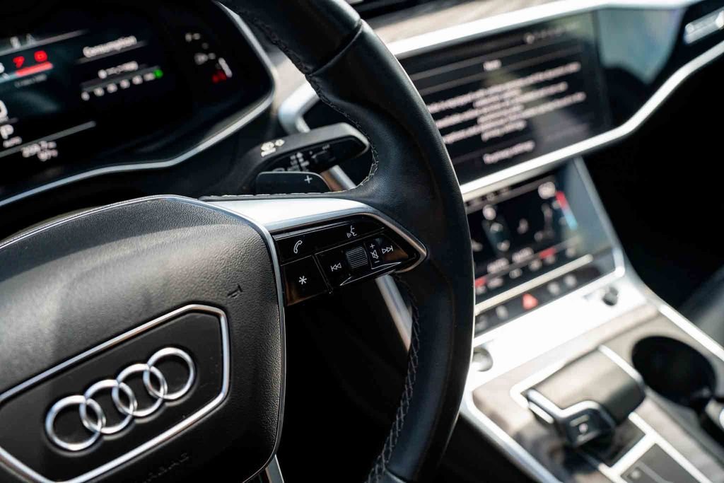 Used 2024  Audi 55 Premium Plus image 16