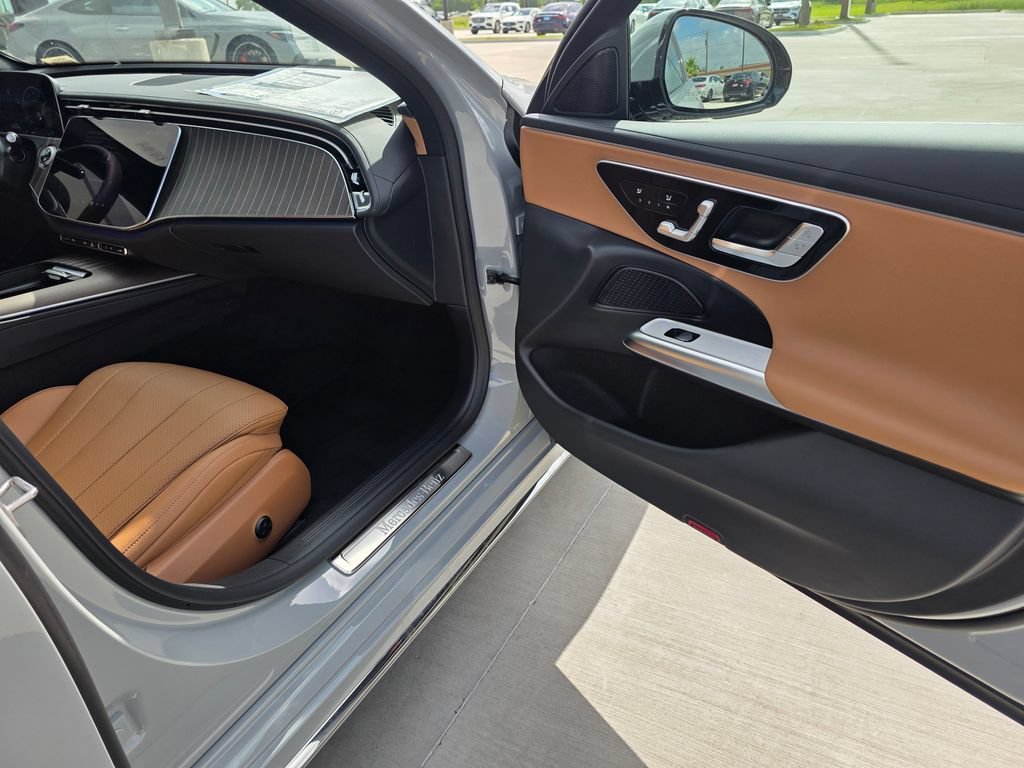 New 2026 MANUFAKTUR Alpine Grey Mercedes-Benz E 350 image 44