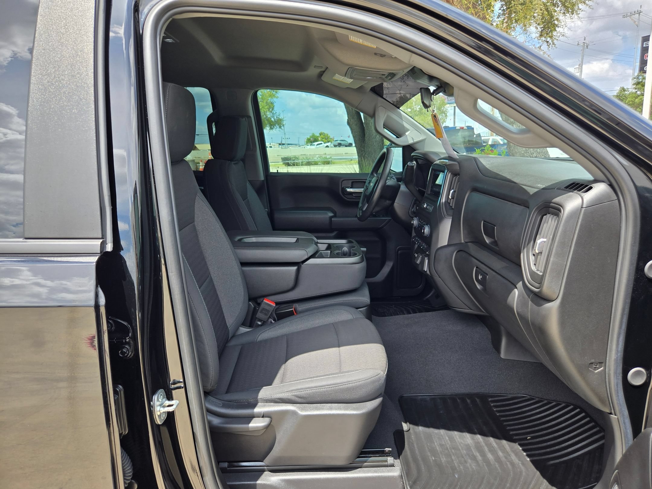 Used 2025 Black Chevrolet Custom image 23