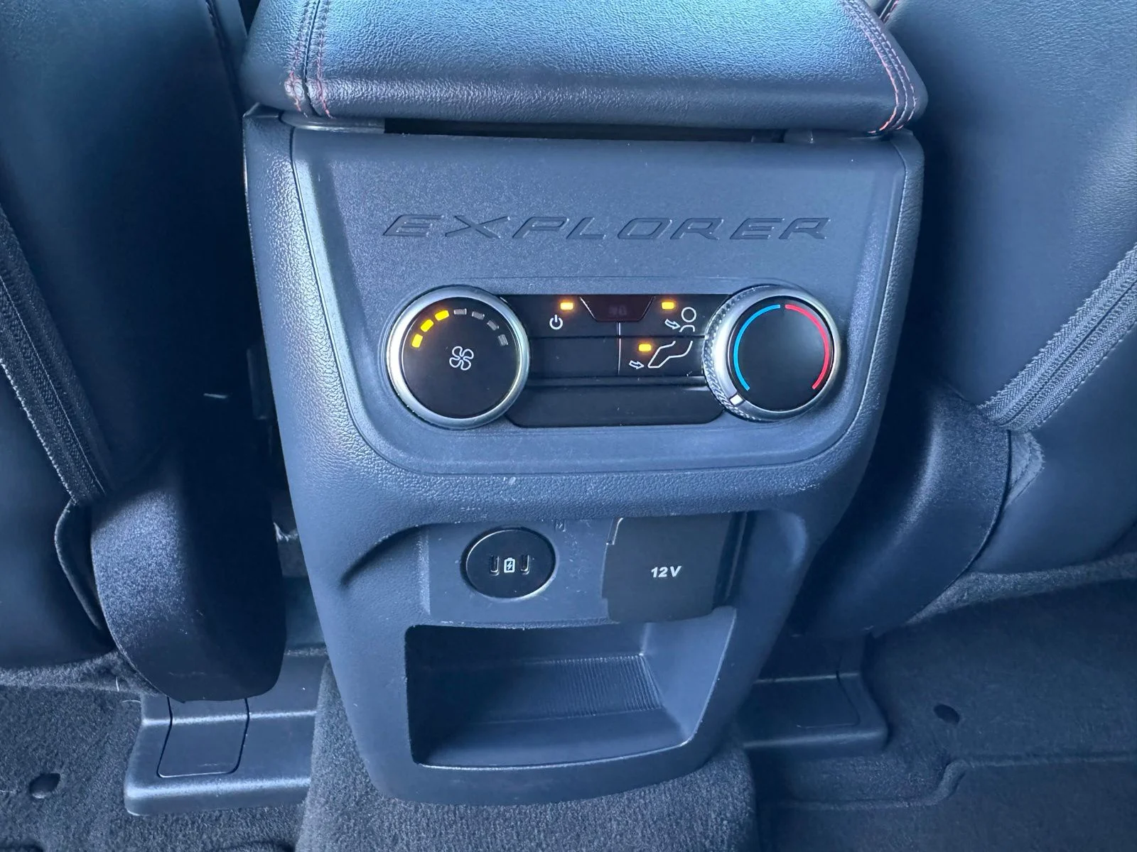 Used 2025 Gray Ford ST-Line image 29