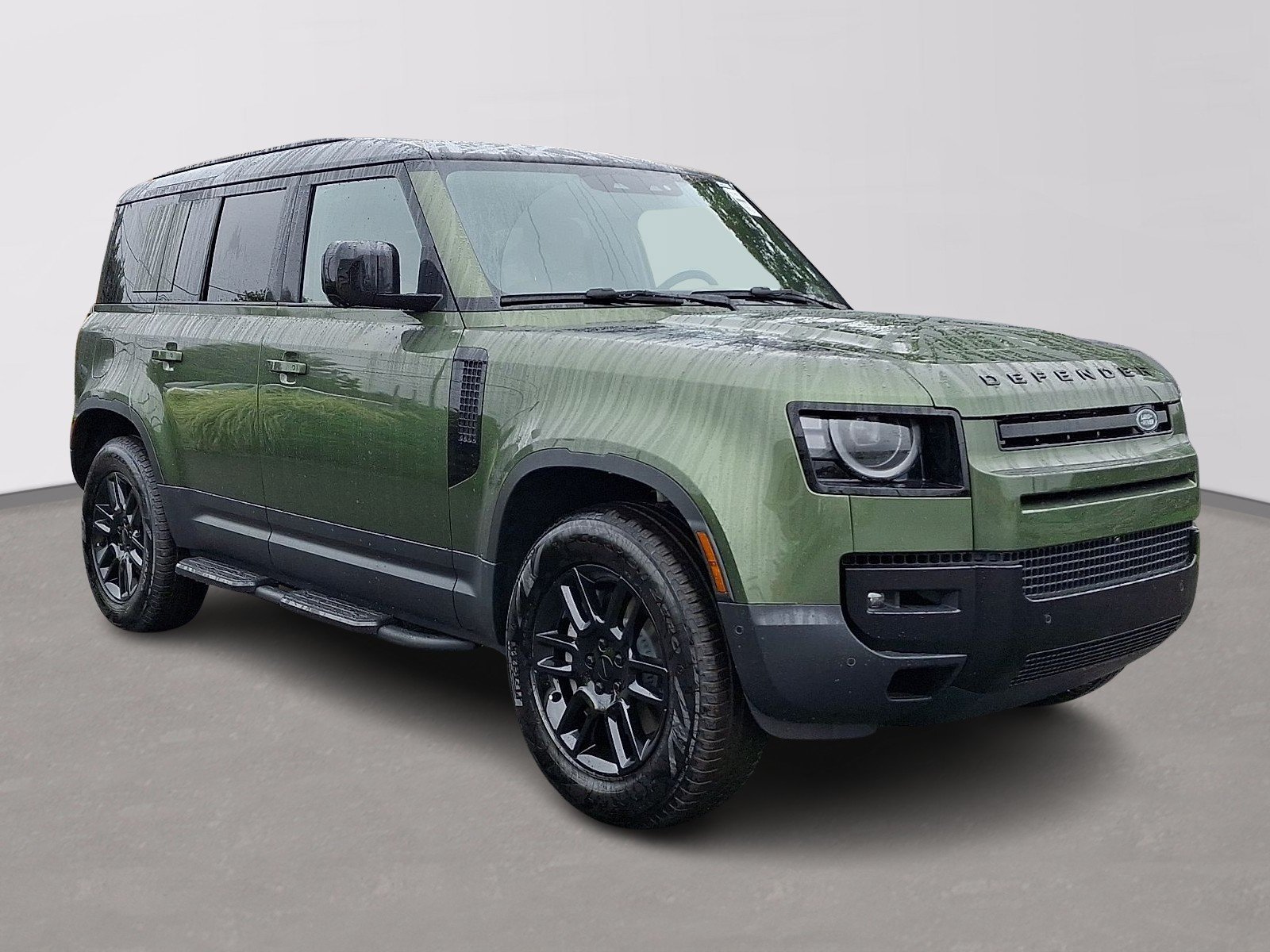 New 2026 Woolstone Green Land Rover S image 2