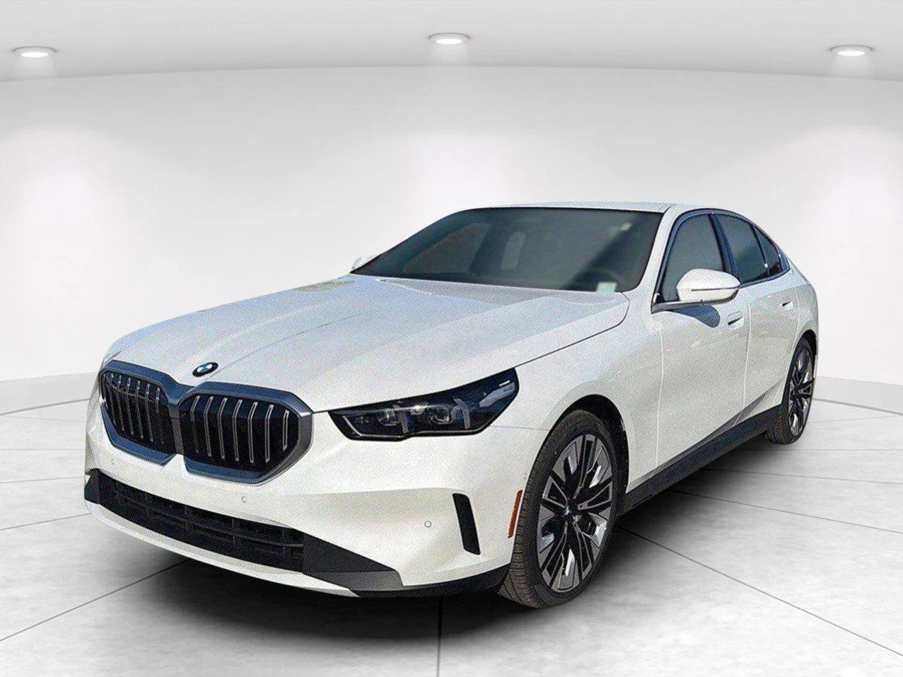 2026 BMW 5 Series 530i - Photo 8