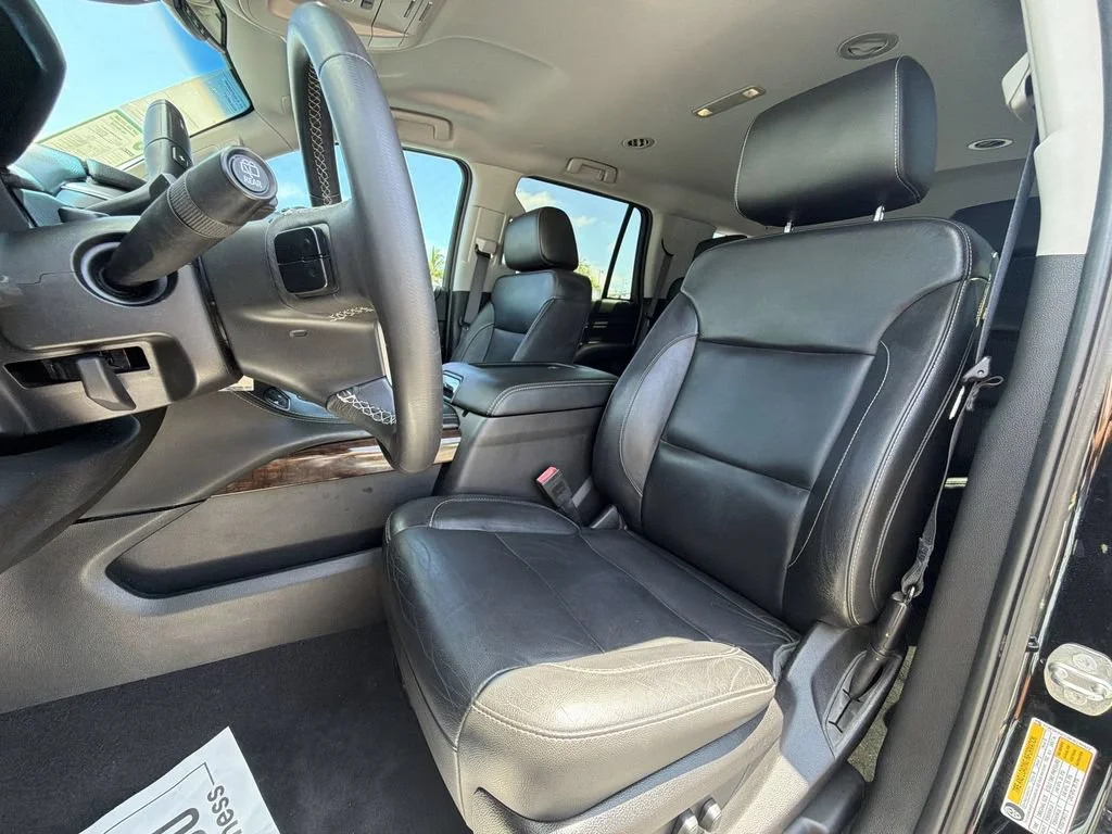 Used 2019 BLACK Chevrolet LT image 25